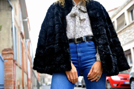 faux fur manteau fausse fourrure jean flare inspiration 70's seventies style outfit winter ootd blog mode fashion blogger toulouse